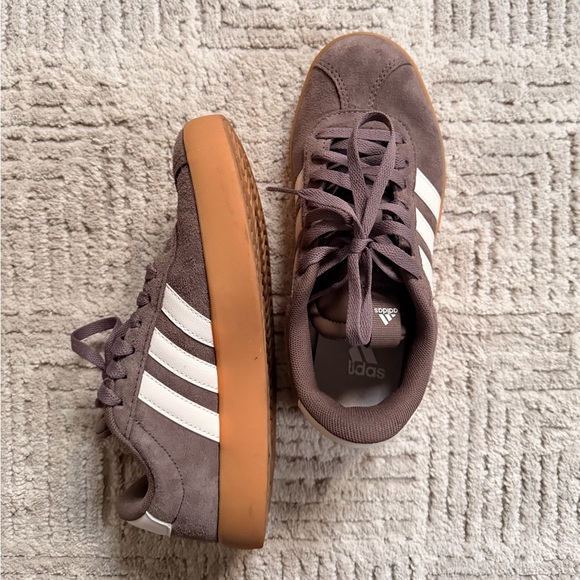 Adidas LV Court 3.0 Brown Sneakers - Picture 2 of 3